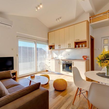 42° North Apartments ティヴァト エクステリア 写真