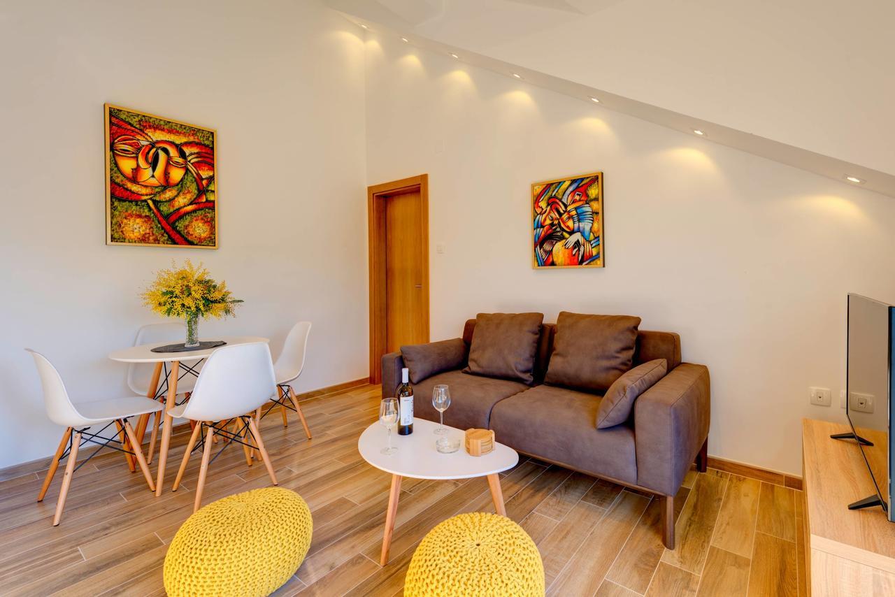 42° North Apartments ティヴァト エクステリア 写真