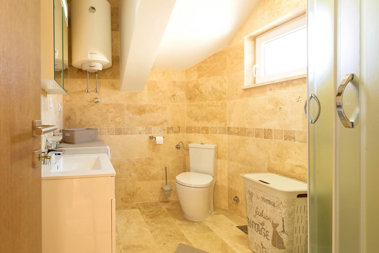 42° North Apartments ティヴァト エクステリア 写真