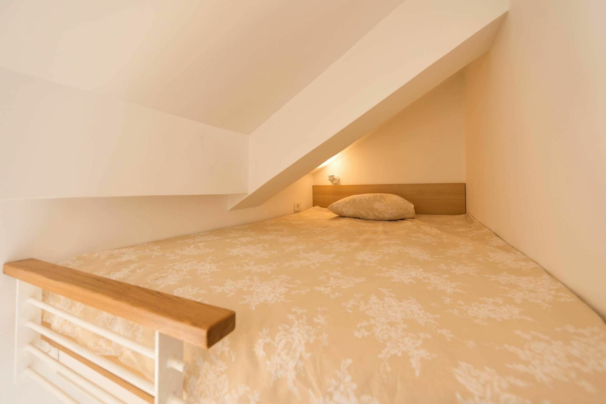 42° North Apartments ティヴァト エクステリア 写真