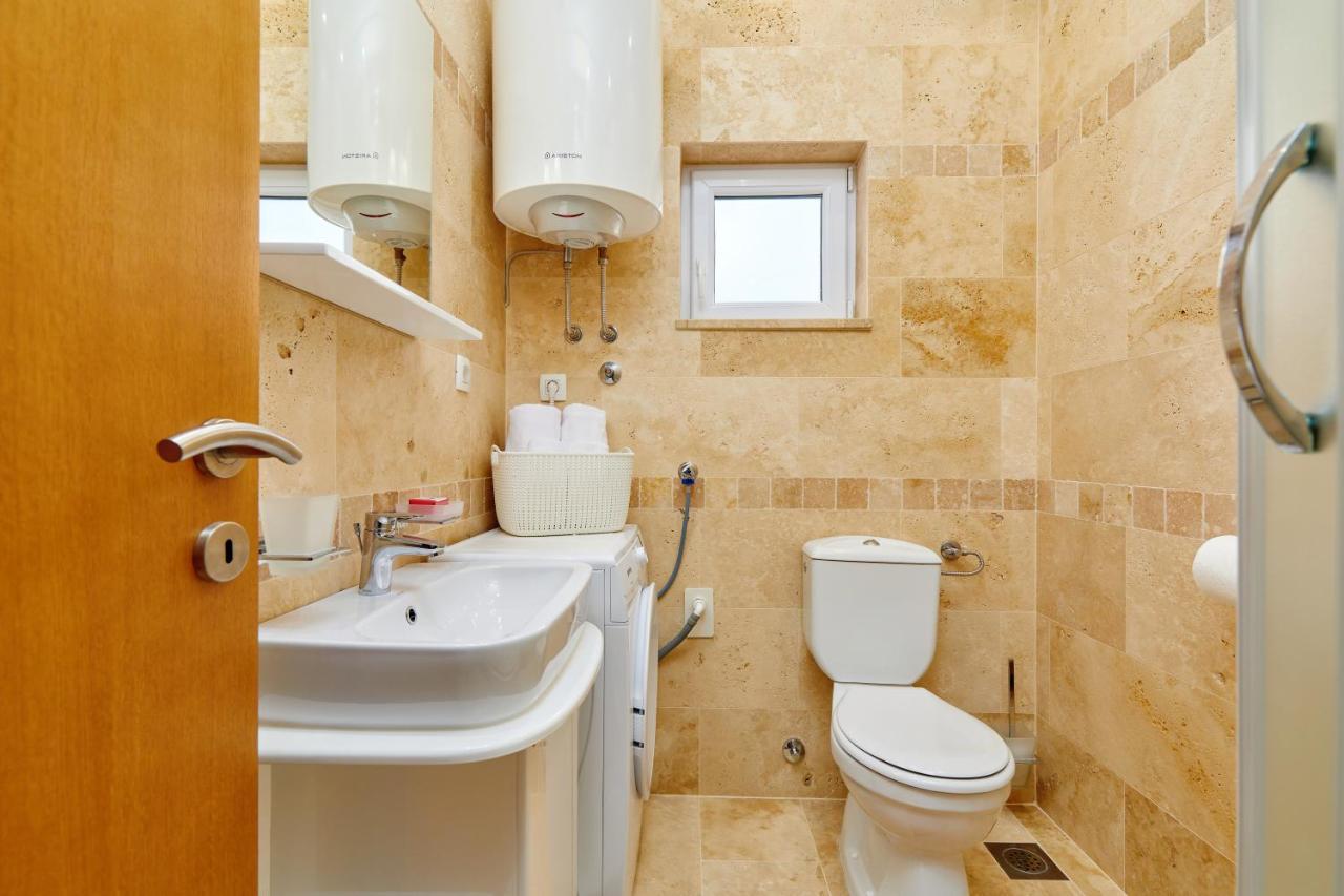 42° North Apartments ティヴァト エクステリア 写真