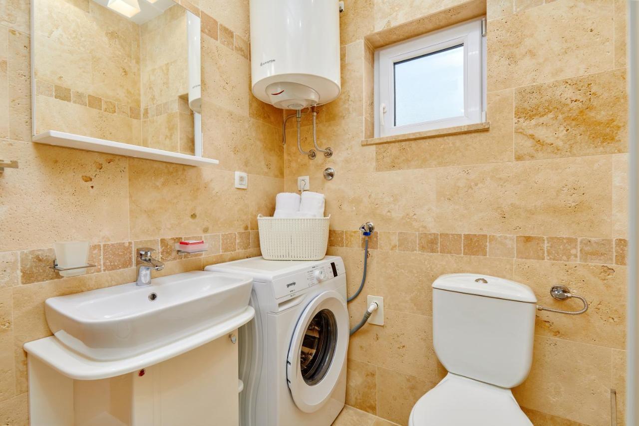 42° North Apartments ティヴァト エクステリア 写真